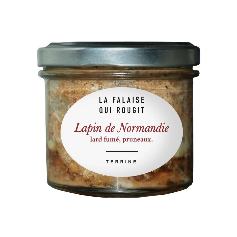 Terrine de lapin, lard fumé et pruneaux